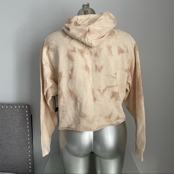 J.o&co Woman’s Crop Hoodie Tie Dye - Picture 3 of 10